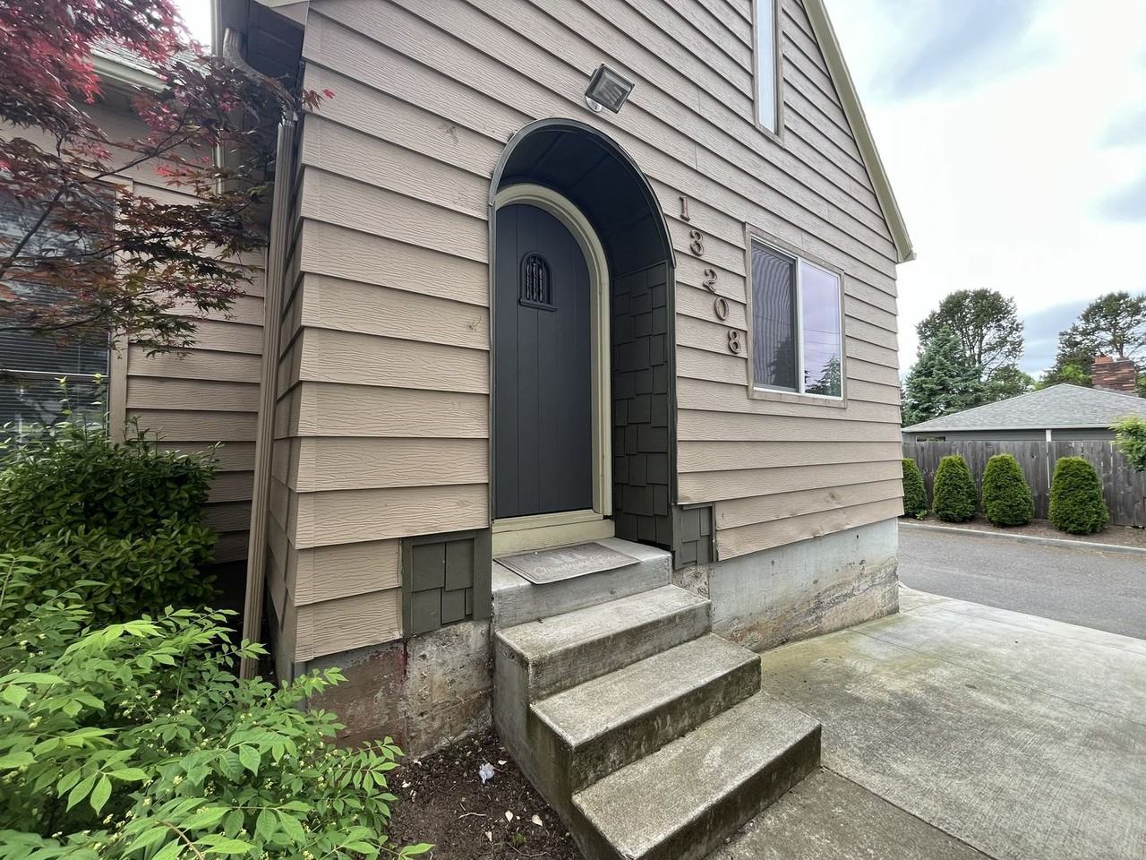13208 Ne Glisan St - Photo 3 of 43