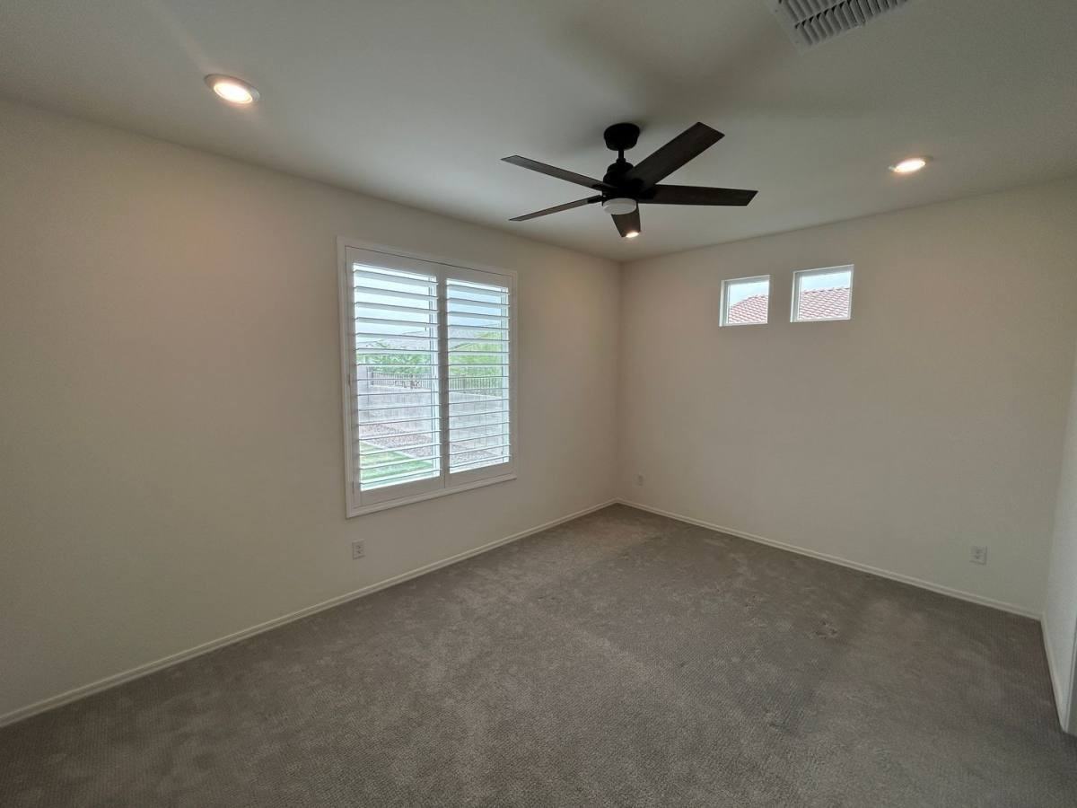 18023 W Soft Wind Dr - Photo 5 of 10