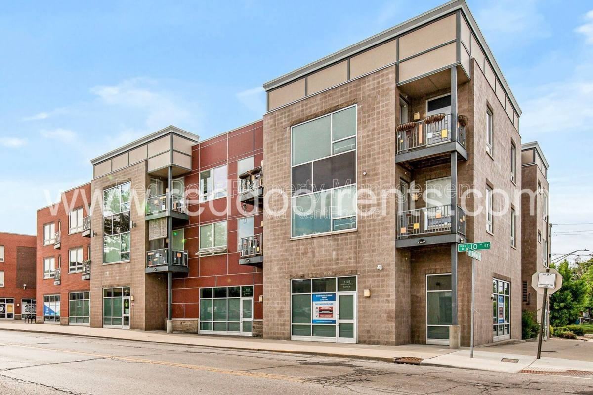 3101 E 10th St #301 - Photo 3 of 10