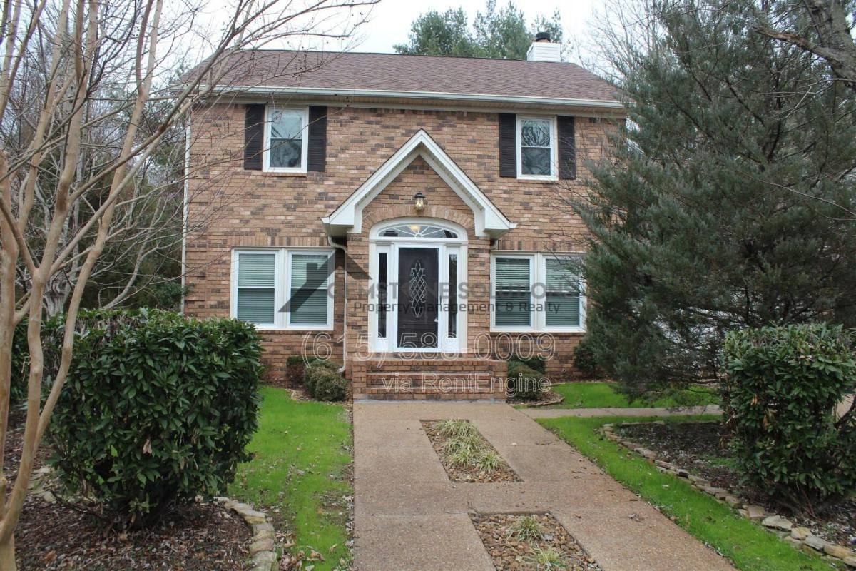 430 Maplegrove Dr - Photo 2 of 10