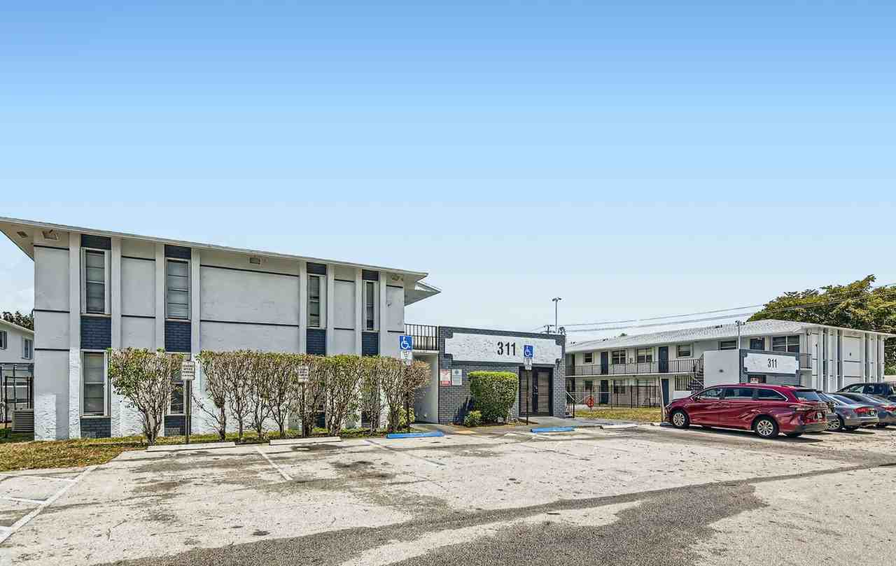 San Marco Apartments - Photo 5 of 50