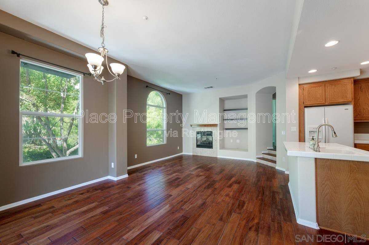 2980 Escala Cir - Photo 3 of 10