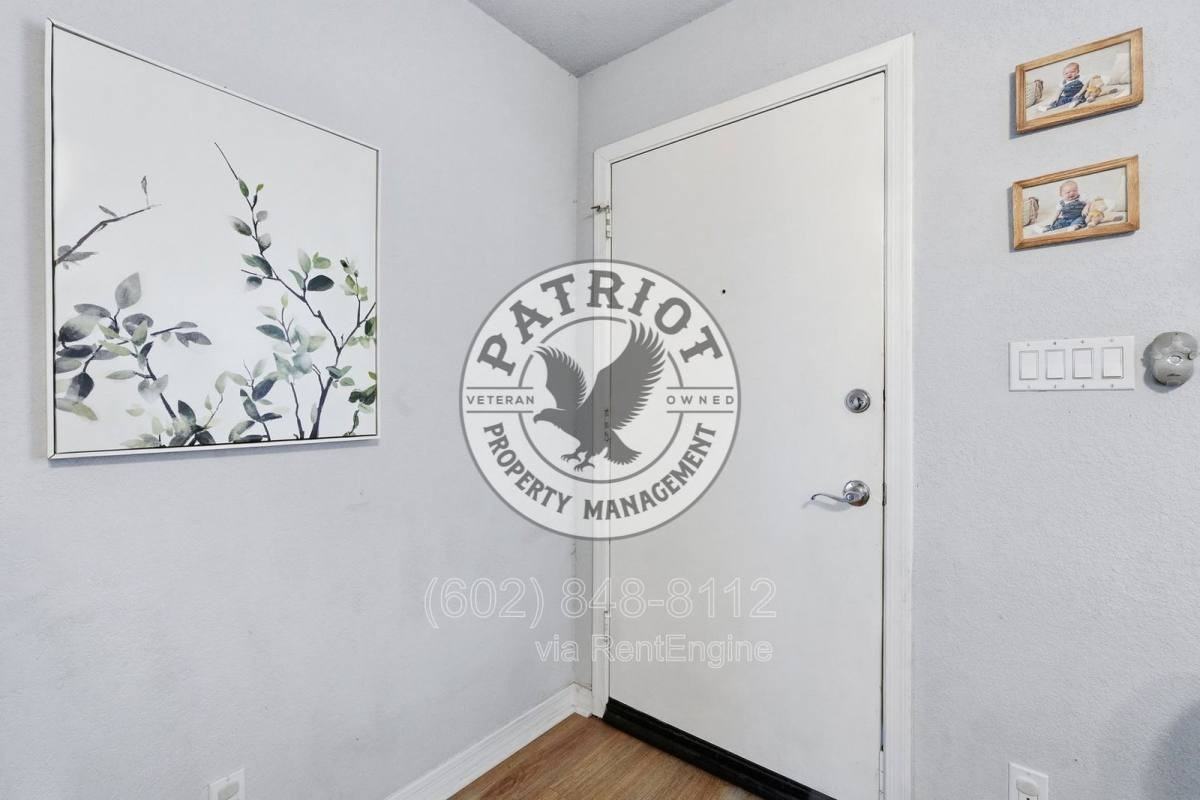 307 W Wickieup Ln - Photo 4 of 10