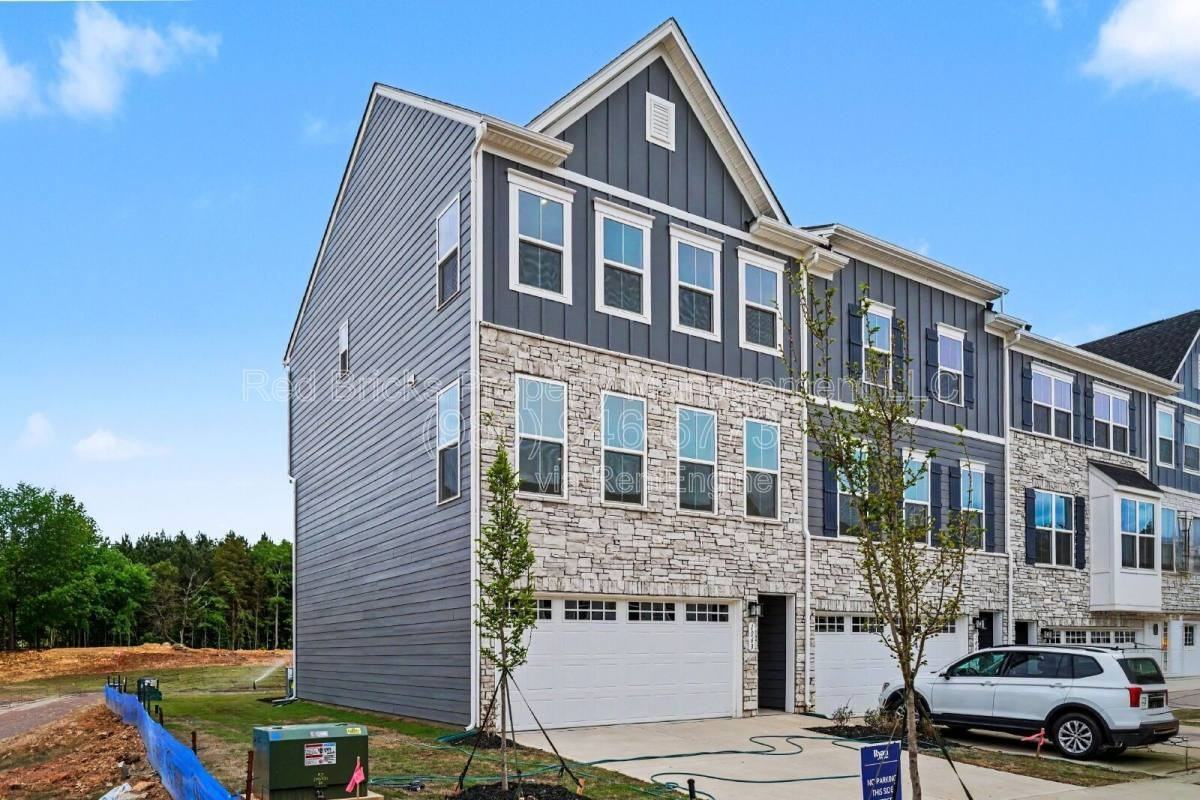 1063 Bracken Hill Rd - Photo 3 of 10