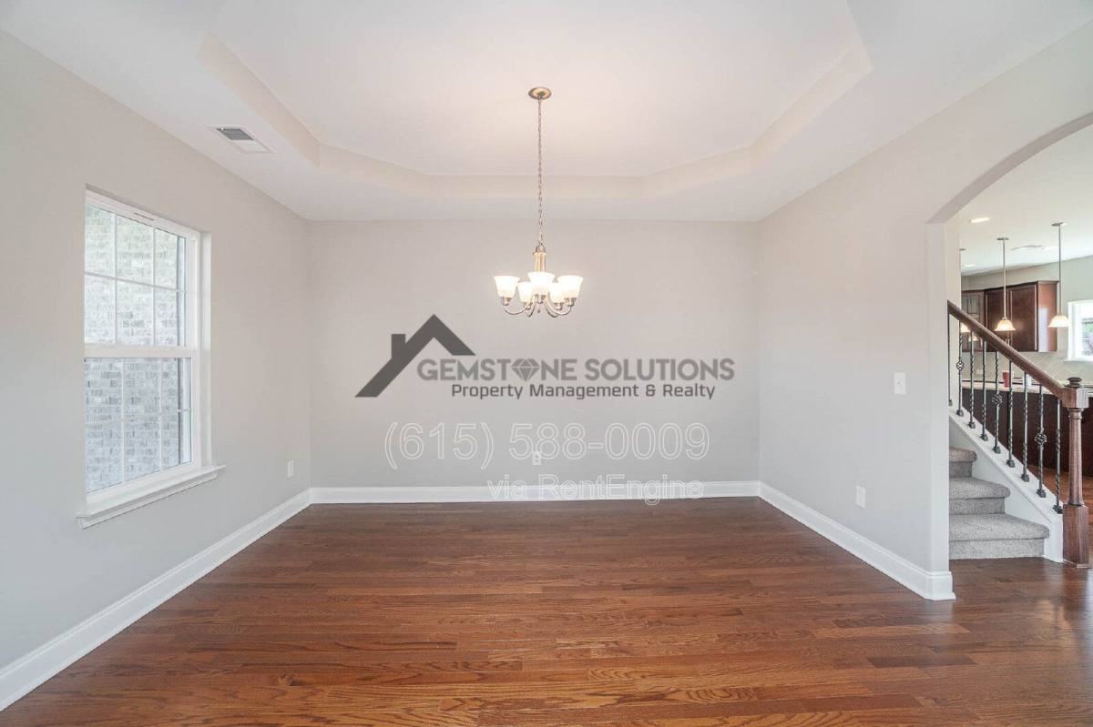 108 Santa Rosa Dr - Photo 2 of 8