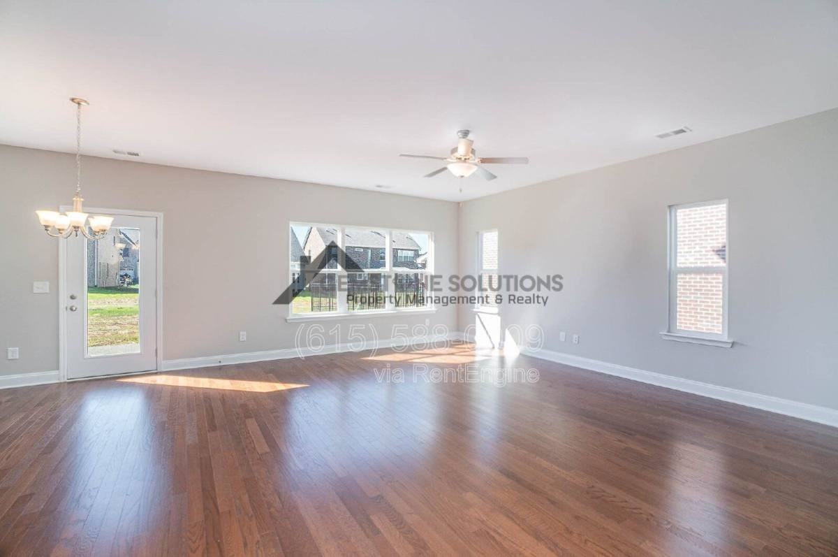 108 Santa Rosa Dr - Photo 4 of 8