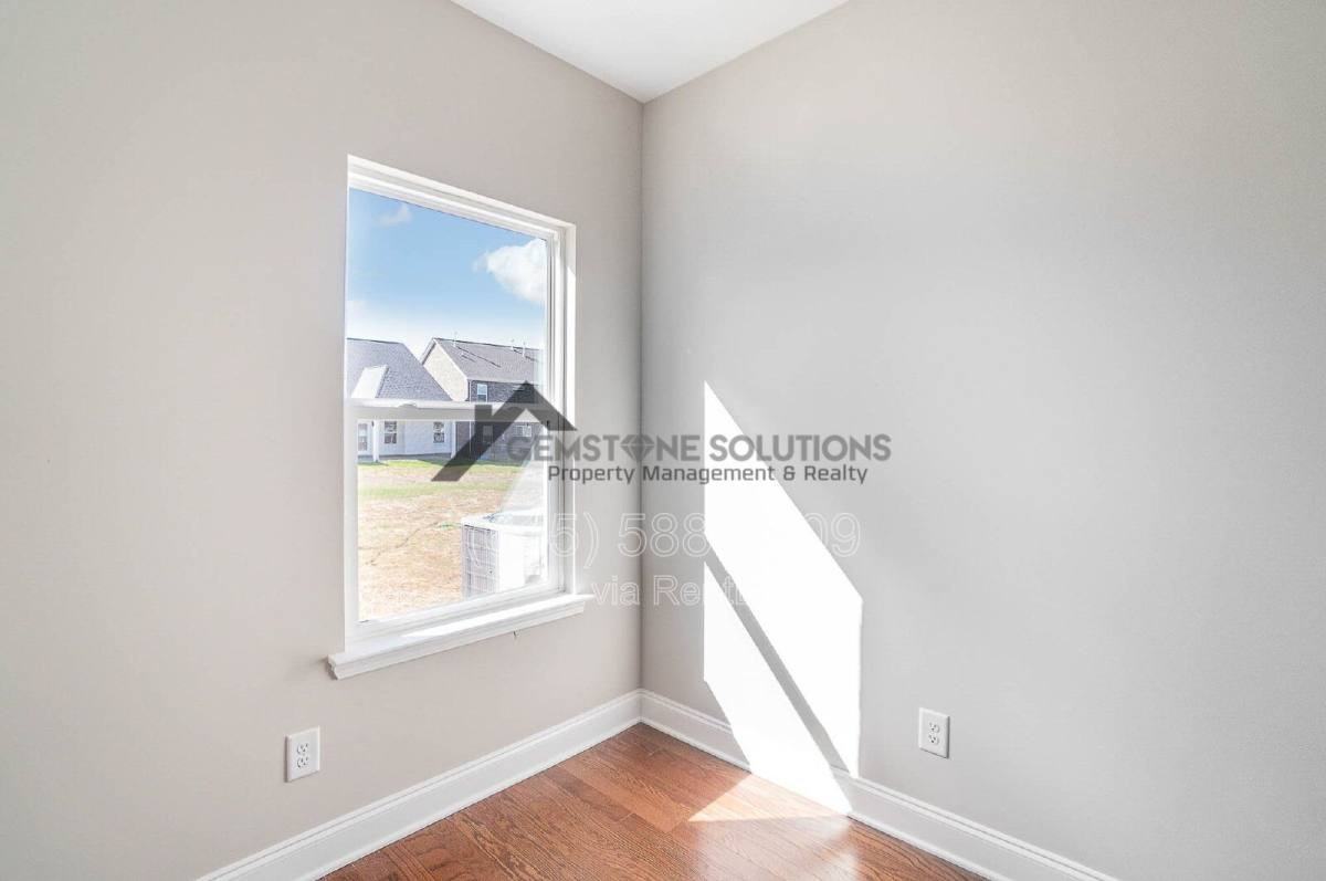 108 Santa Rosa Dr - Photo 6 of 8