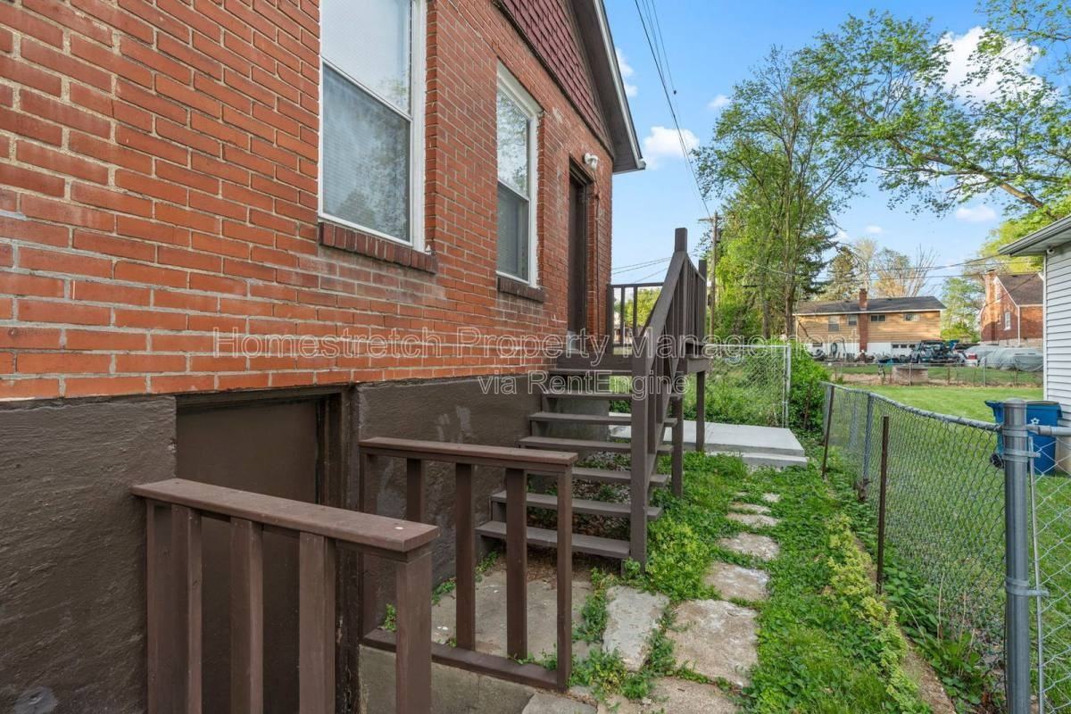 7135 Woodrow Ave - Photo 2 of 9