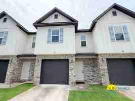featured image of 12 Alder Ave Se