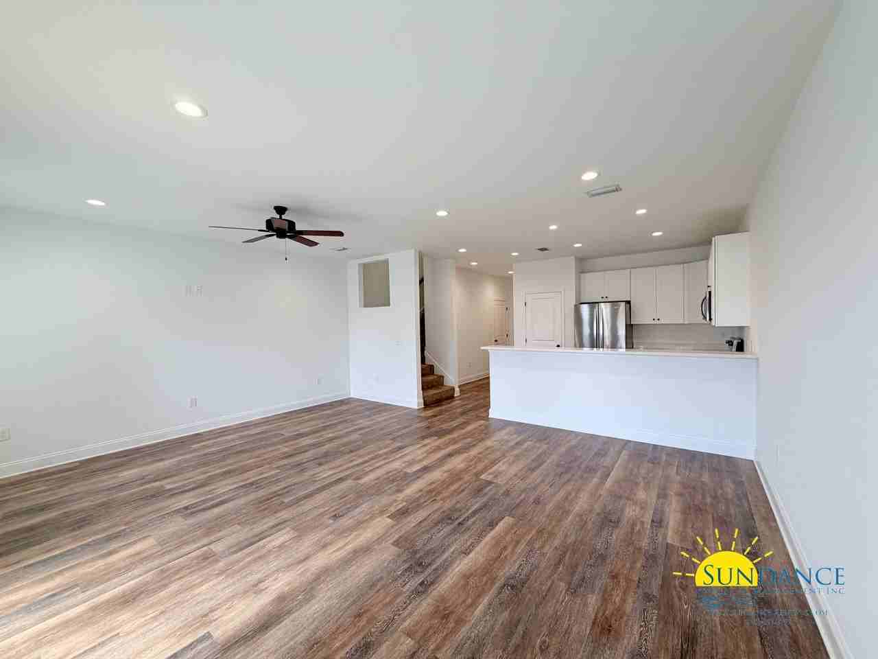 12 Alder Ave Se - Photo 2 of 32