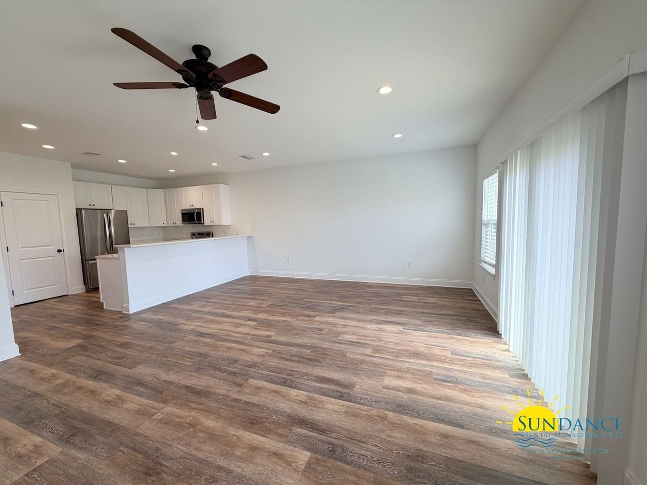 12 Alder Ave Se - Photo 3 of 32