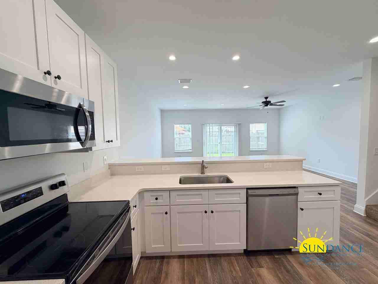 12 Alder Ave Se - Photo 5 of 32