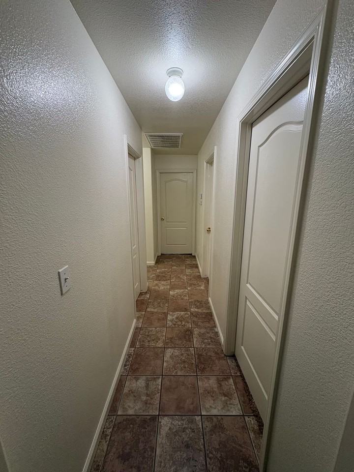 3432 S Martin Ct - Photo 6 of 36