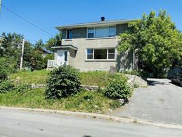 featured image of 2459 Clover St