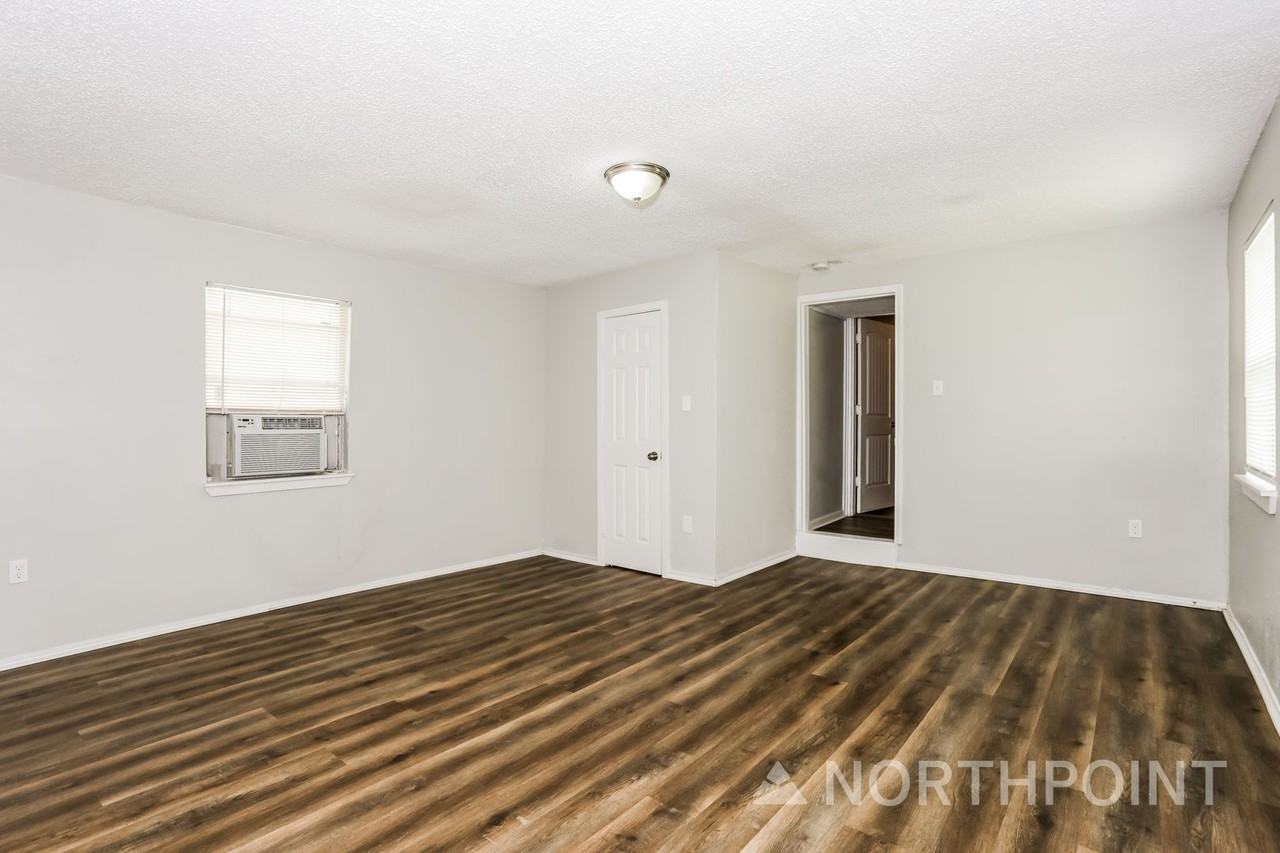 539 Golden Meadows Ln - Photo 7 of 31