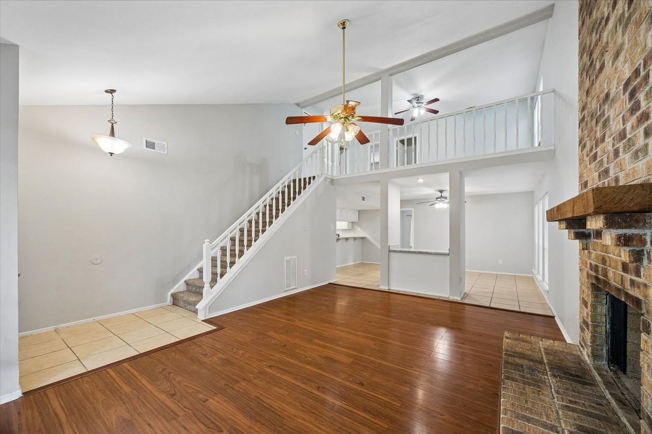 2 Goldthread Ct - Photo 2 of 28