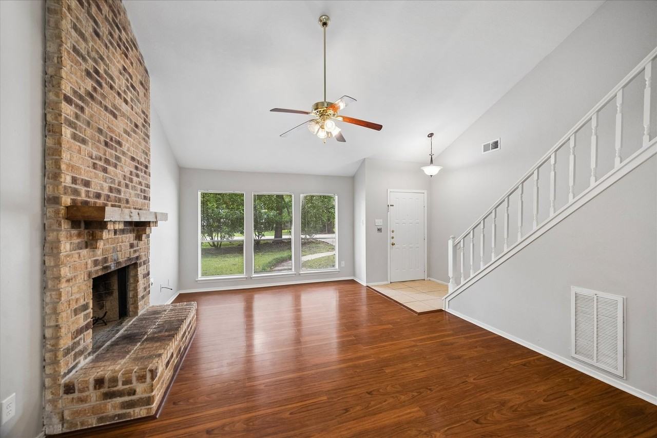2 Goldthread Ct - Photo 4 of 28