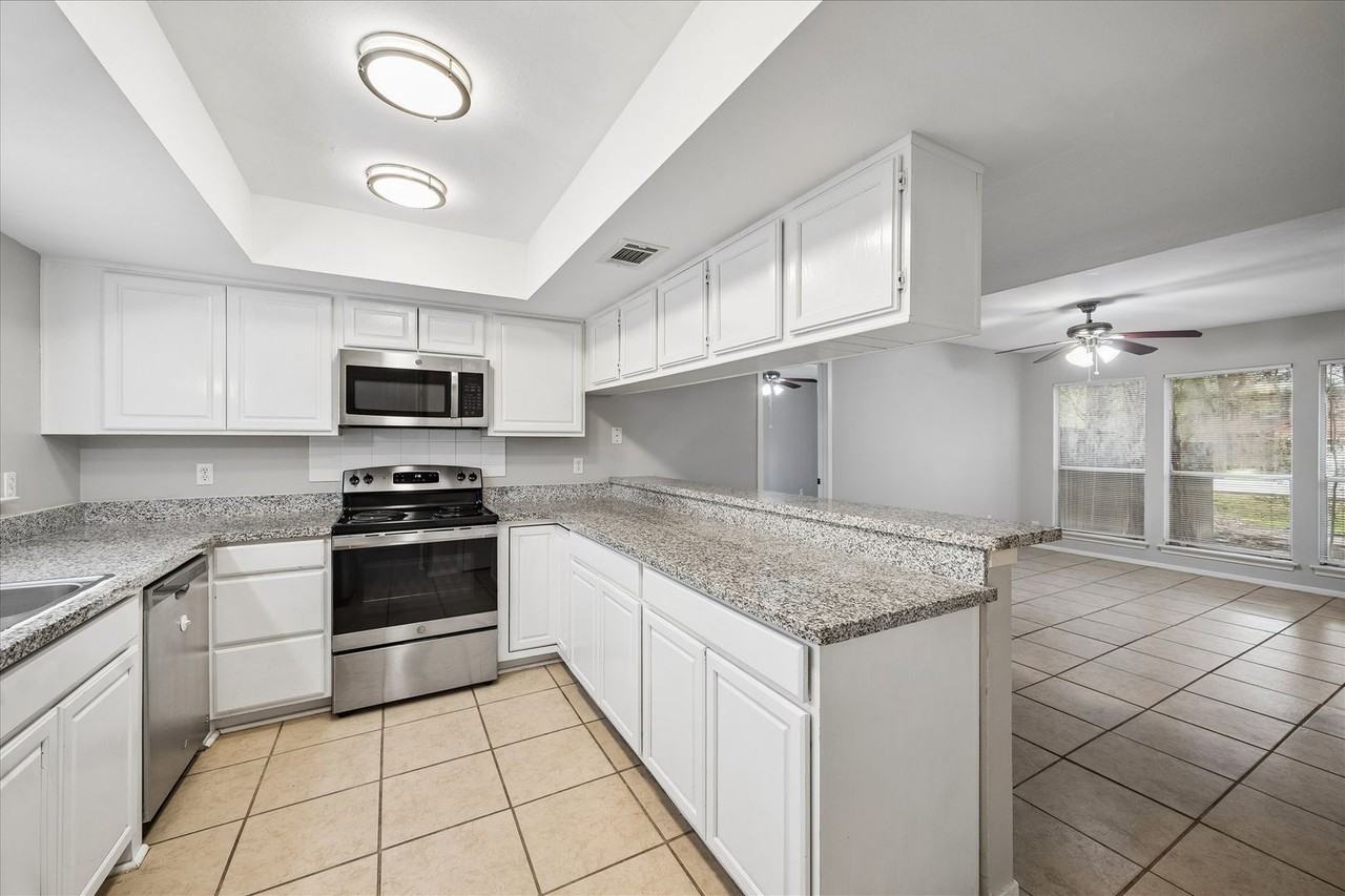 2 Goldthread Ct - Photo 7 of 28