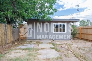 featured image of 748 1/2 W Pima Ave
