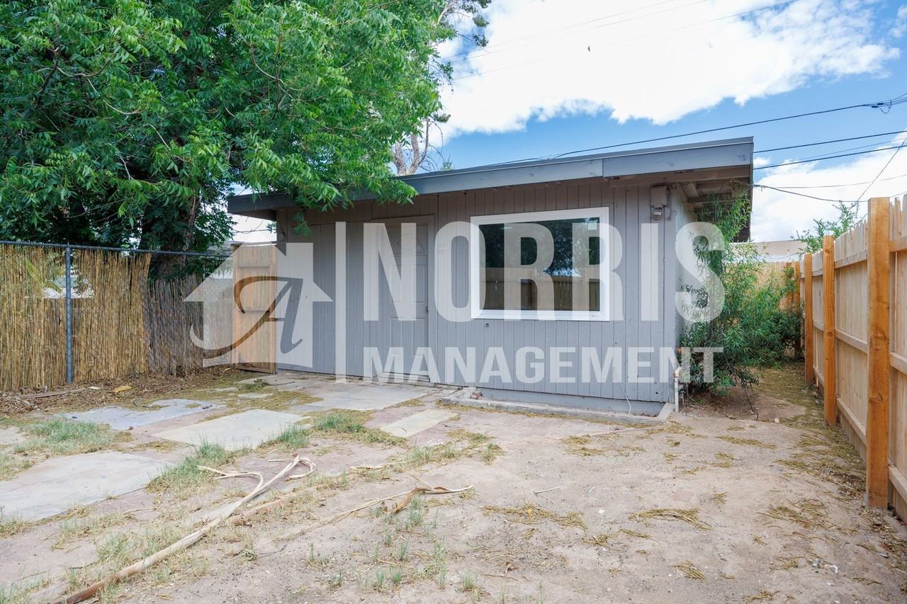 748 1/2 W Pima Ave - Photo 4 of 19
