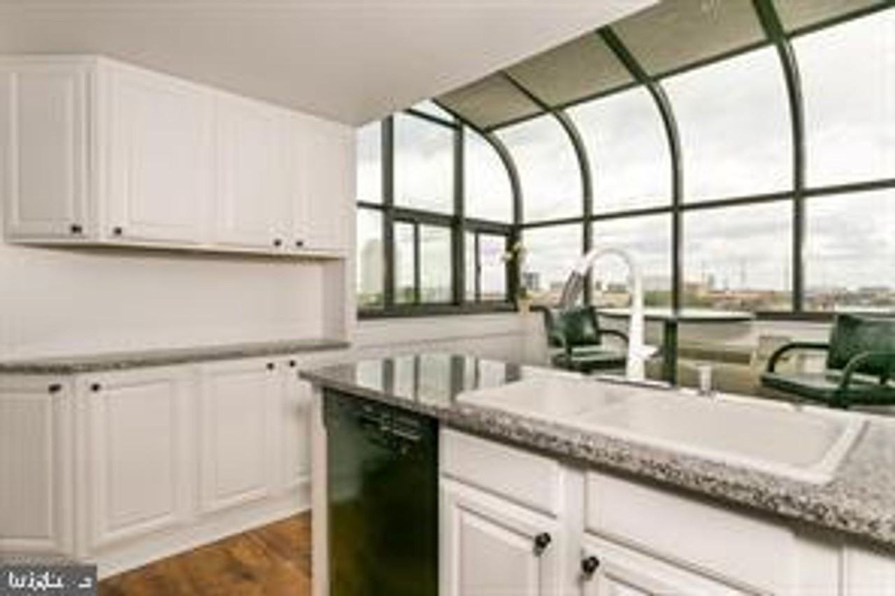 200 Lombard St