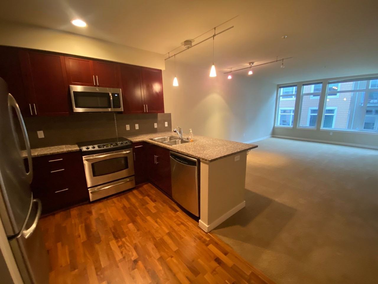 180 Harbor Sq Loop Ne - Photo 3 of 16