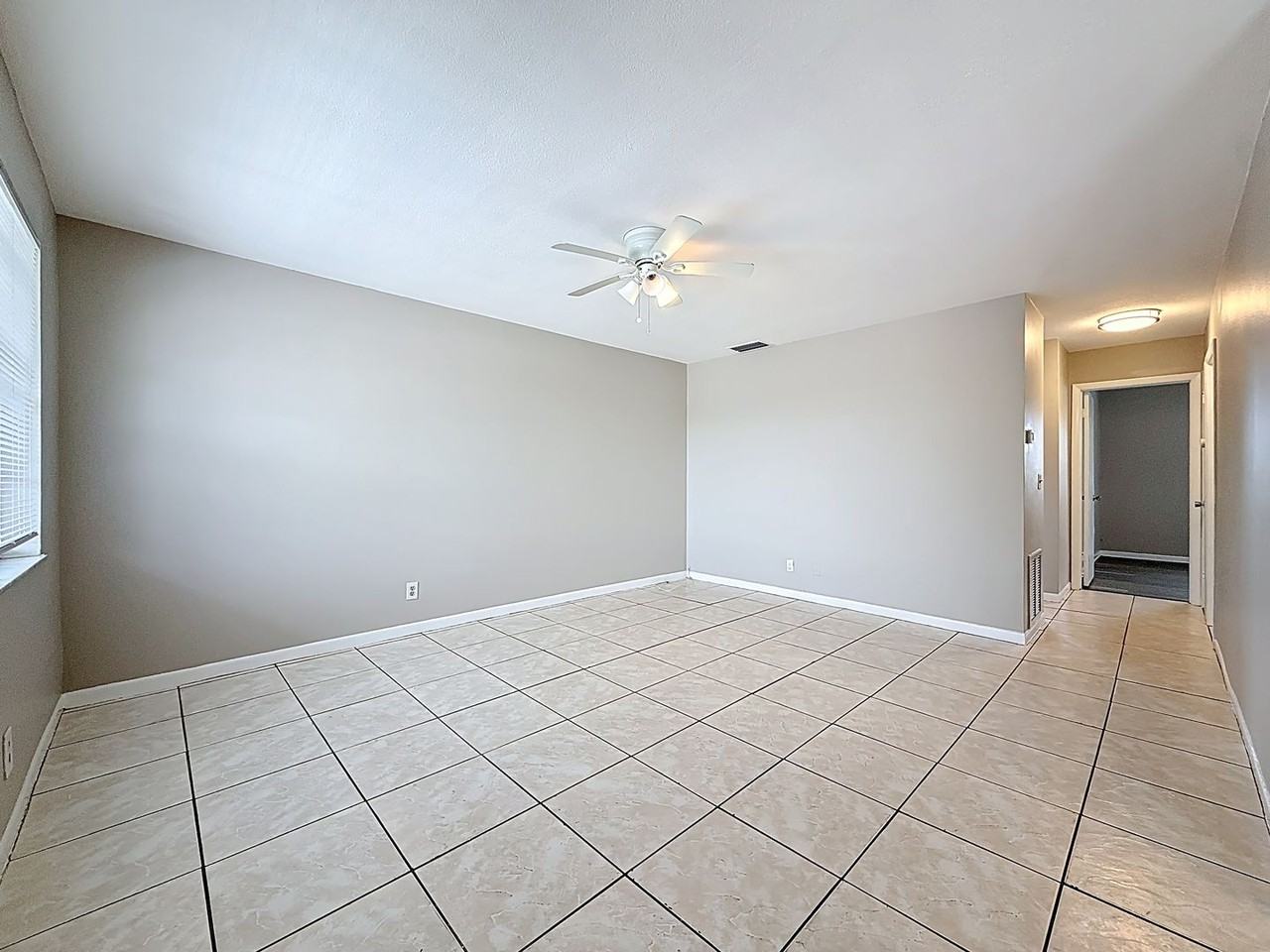 2502 Bay Blvd - Photo 5 of 20