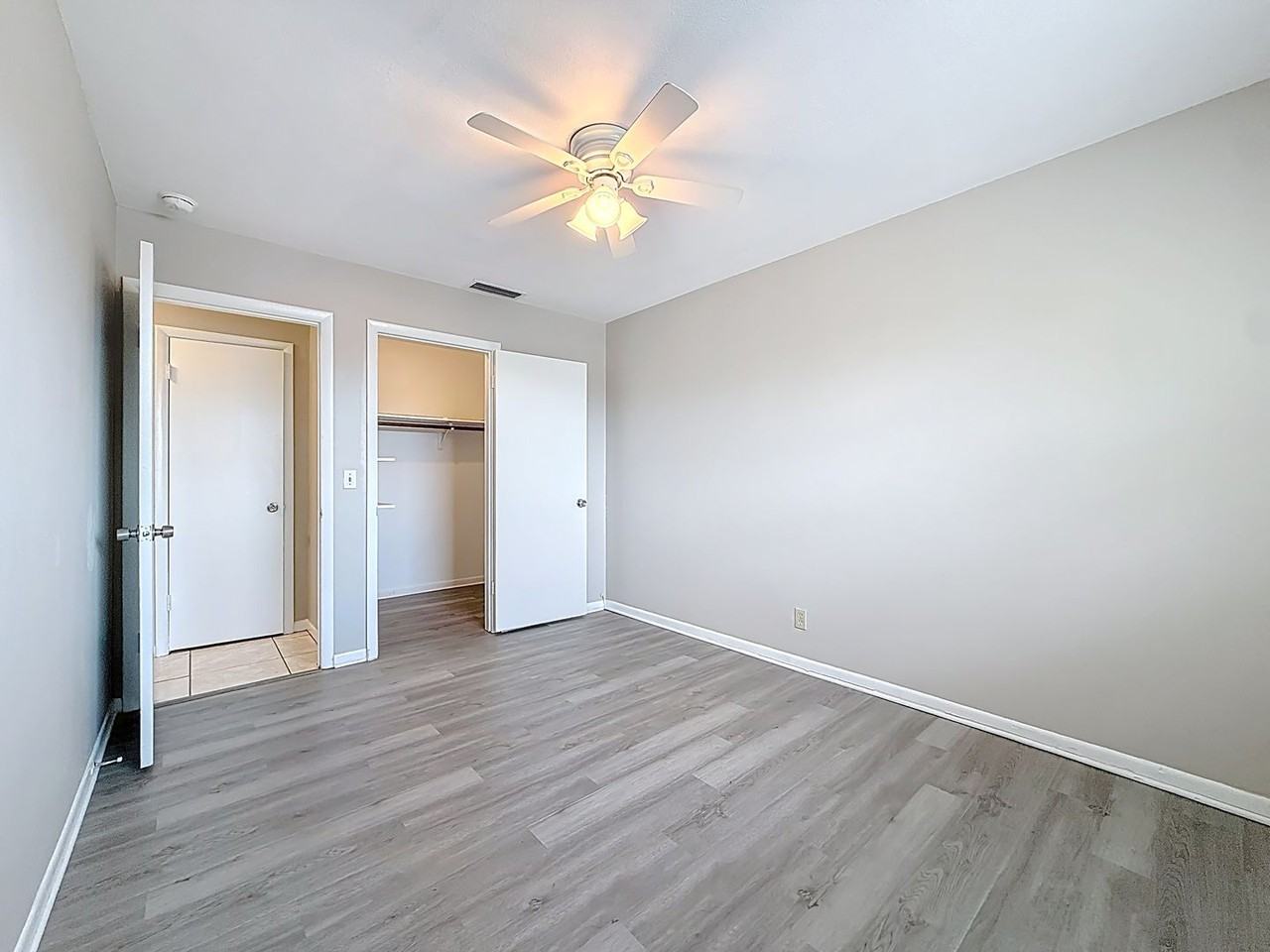 2502 Bay Blvd - Photo 7 of 20