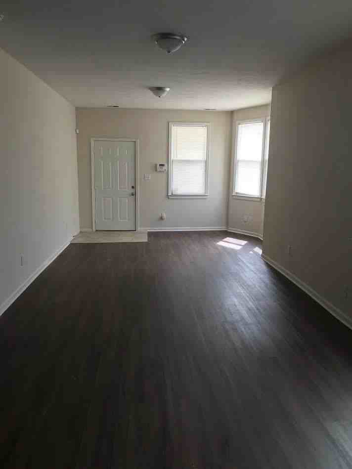 1336 W. 38th Street - Photo 2 of 27