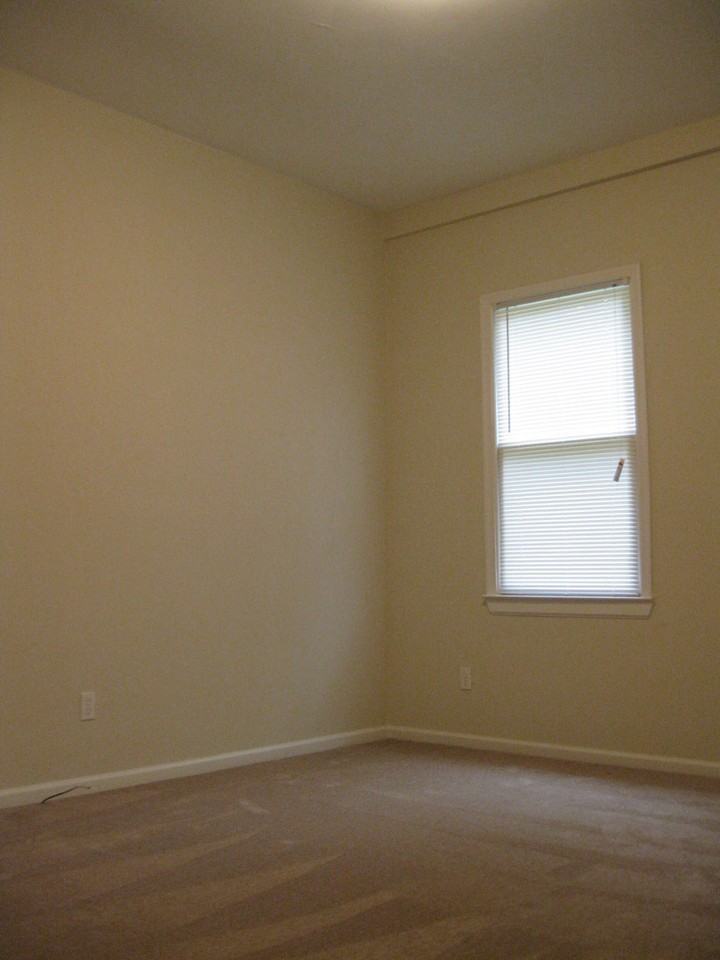 1336 W. 38th Street - Photo 5 of 27