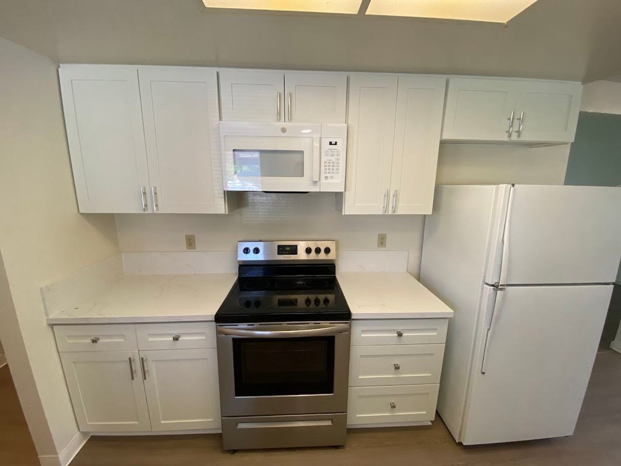 3733 Huntsman Dr - Photo 5 of 24