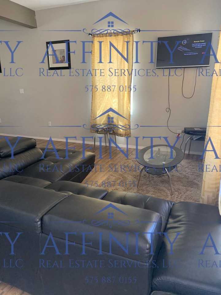 602 N. Guadalupe St. - Photo 4 of 6