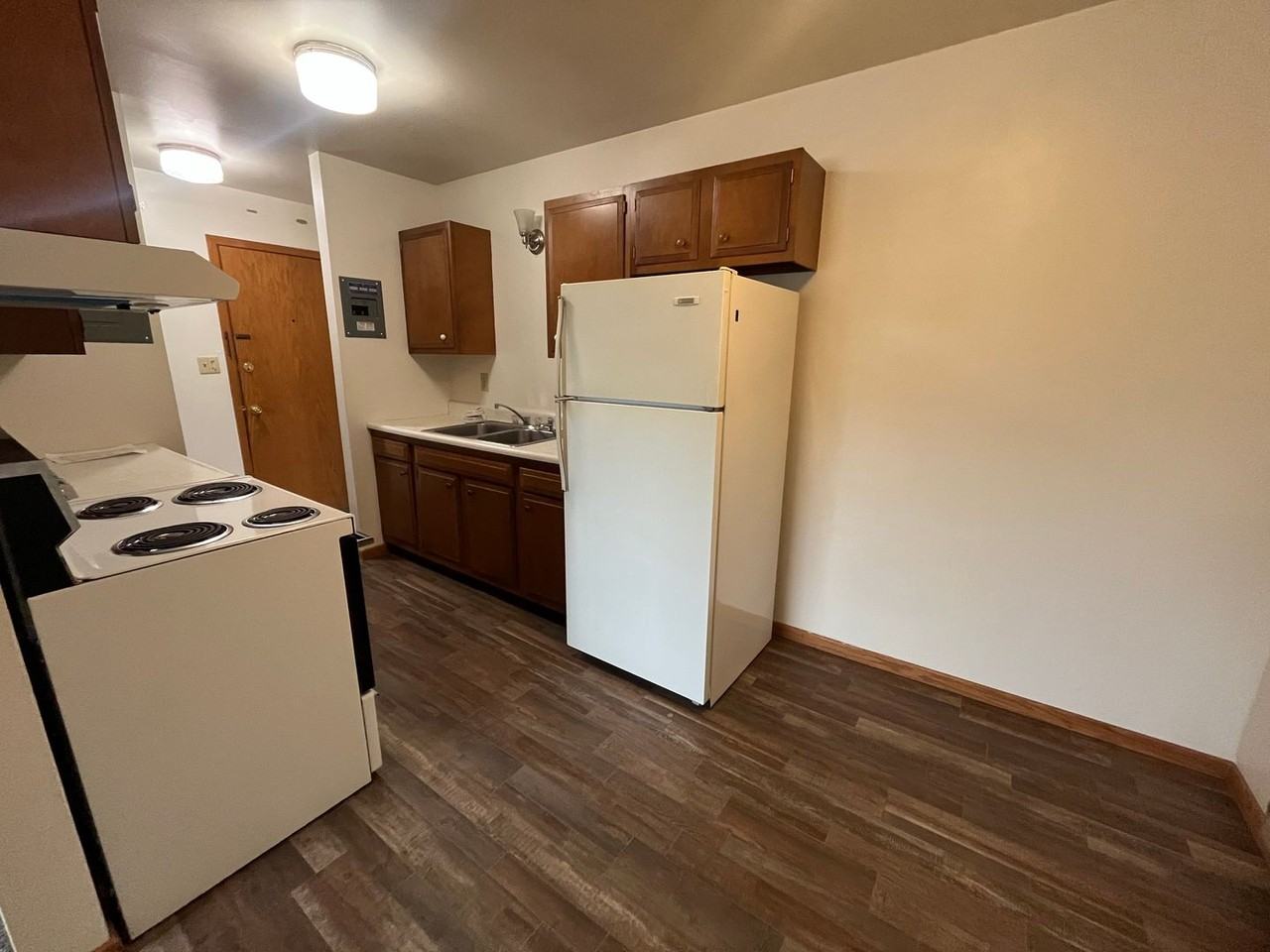 410 4th Ave Ne #16 - Photo 2 of 13
