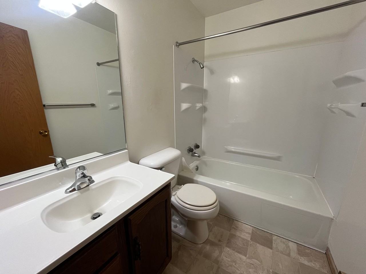 410 4th Ave Ne #16 - Photo 4 of 13