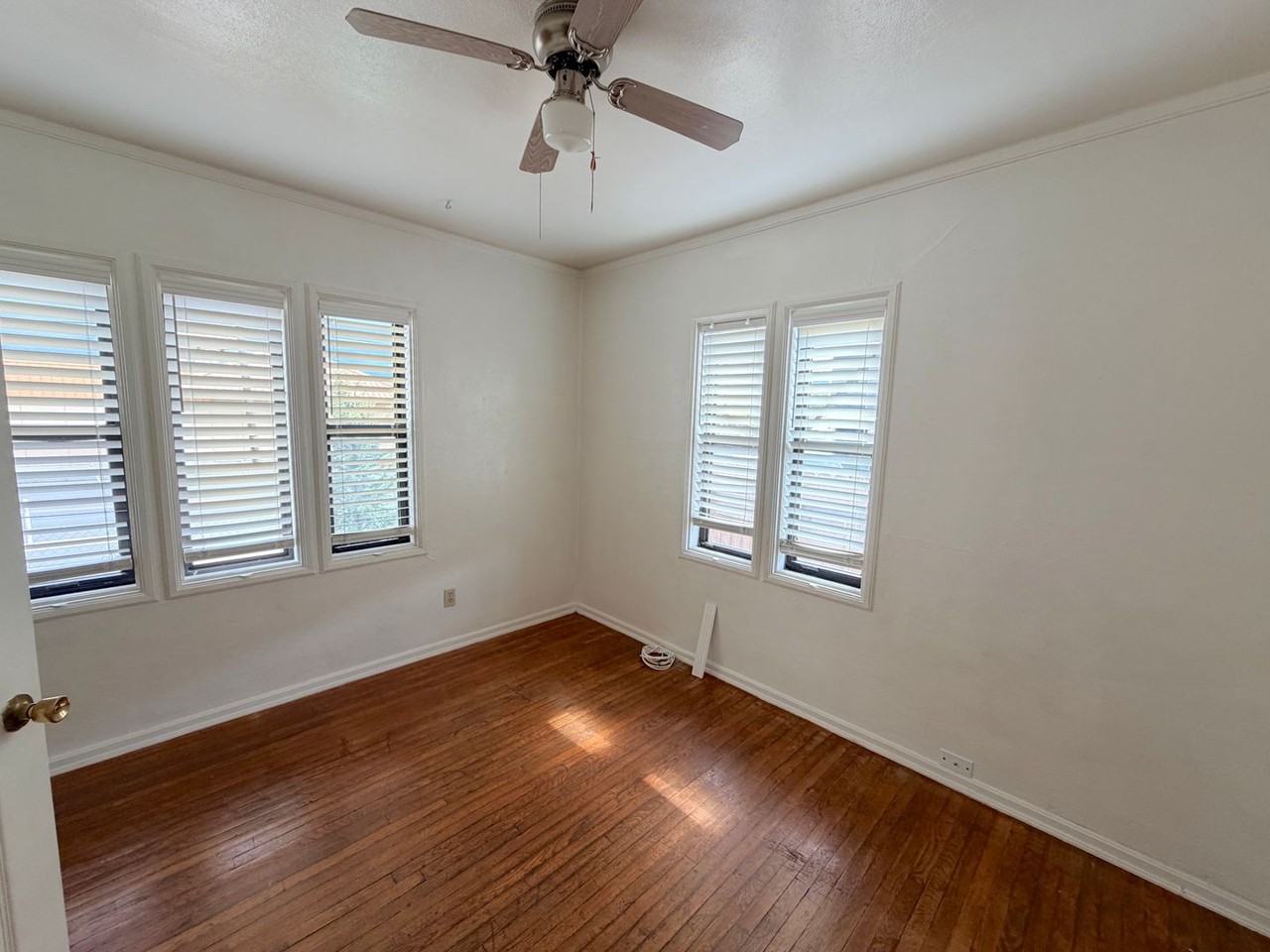 747 W 5th St - Photo 6 of 22