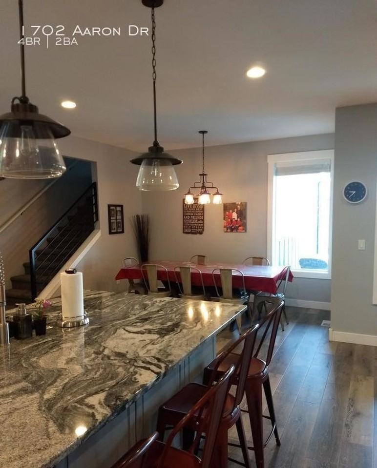 1702 Aaron Dr - Photo 4 of 19