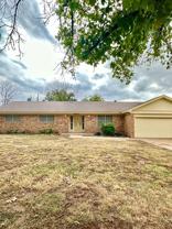 2913 Oak Forest Dr - Photo 1 of 1