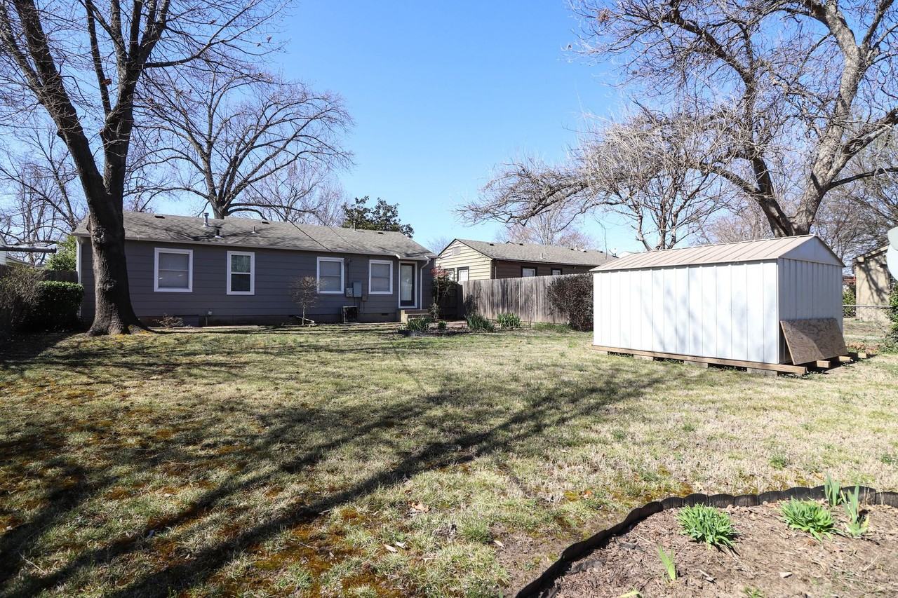 4227 S Rockford Ave - Photo 5 of 44
