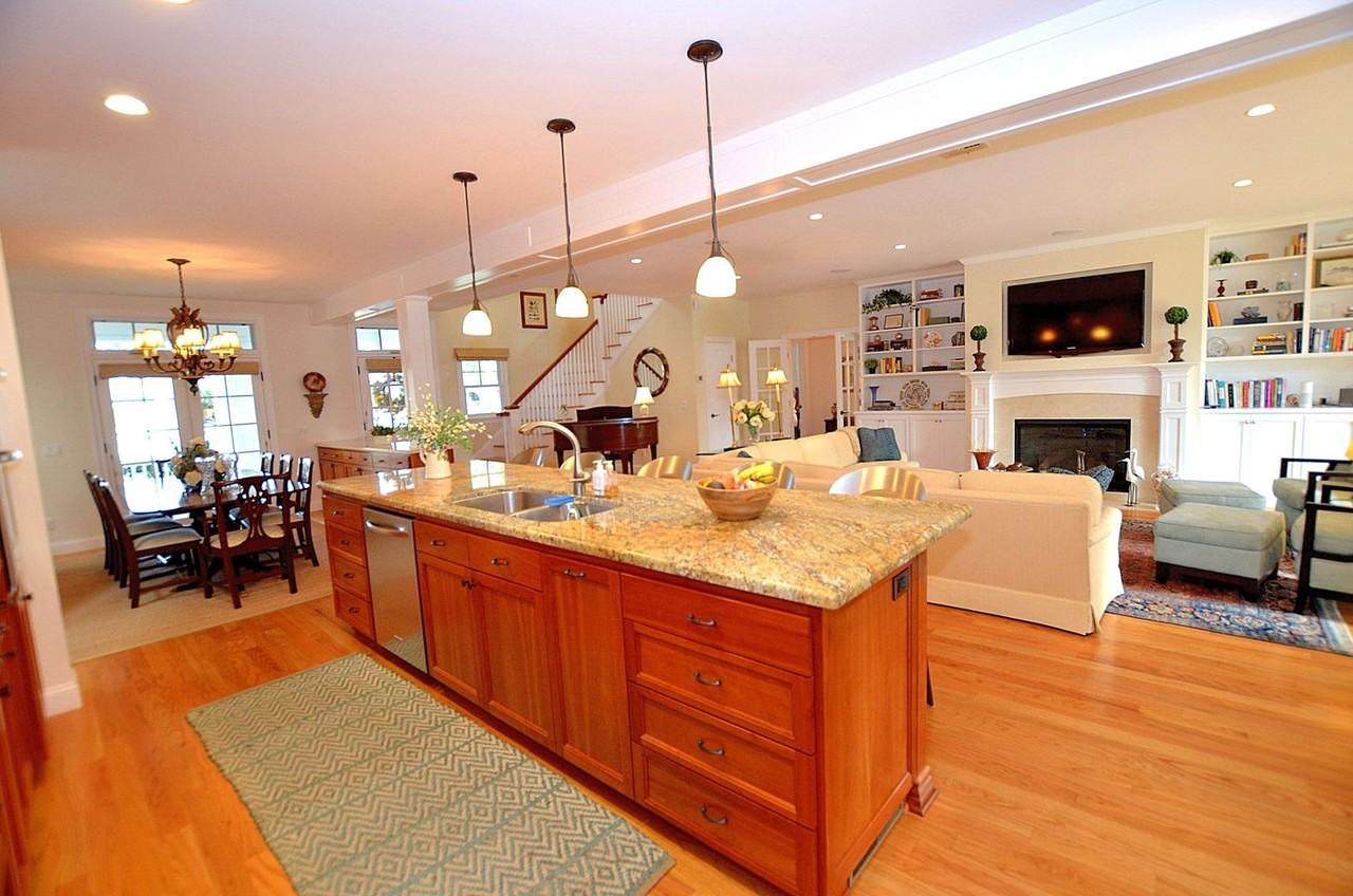 135 E Ave - Photo 2 of 24