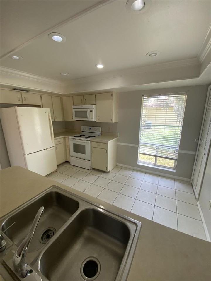 4908 Fiji Cir - Photo 4 of 17
