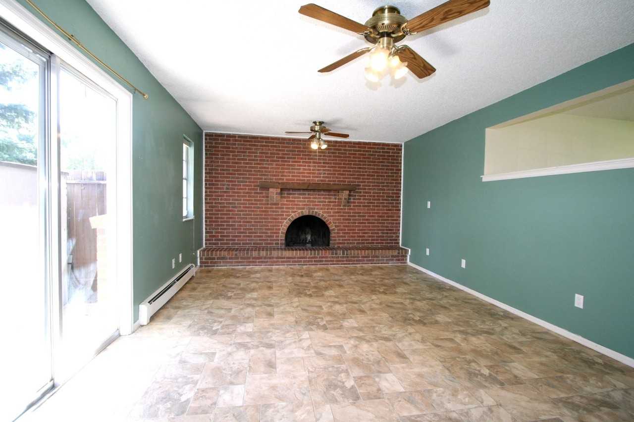 1261 1261 Willow Bend Cir A/4 - Photo 7 of 18