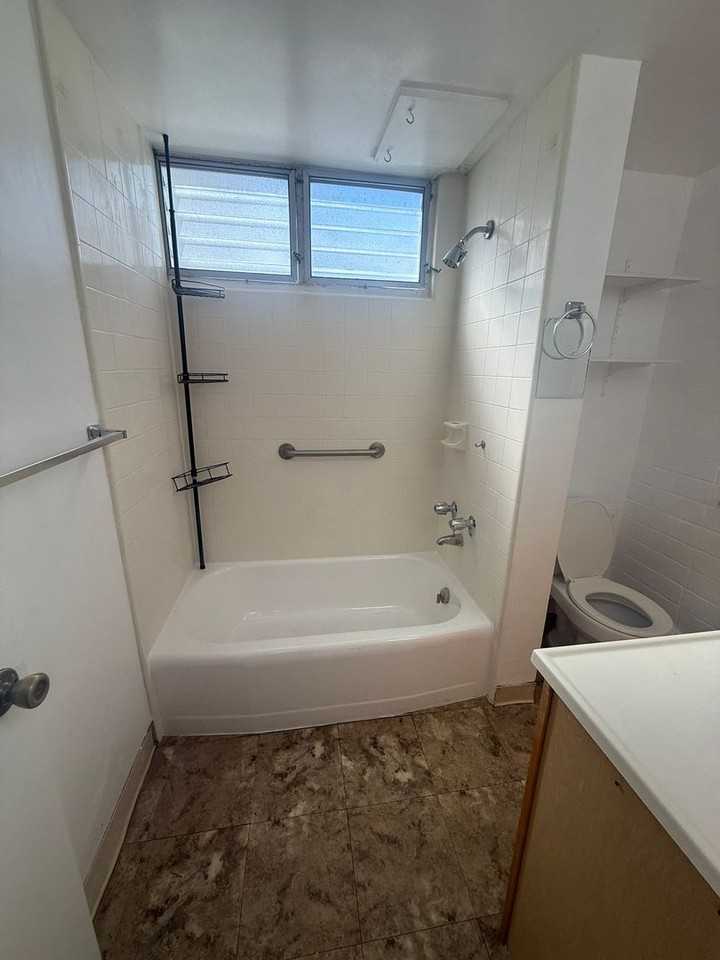 225 Liliuokalani Ave #2A - Photo 7 of 12