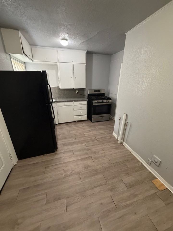 4716 Littlepage St - Photo 2 of 6