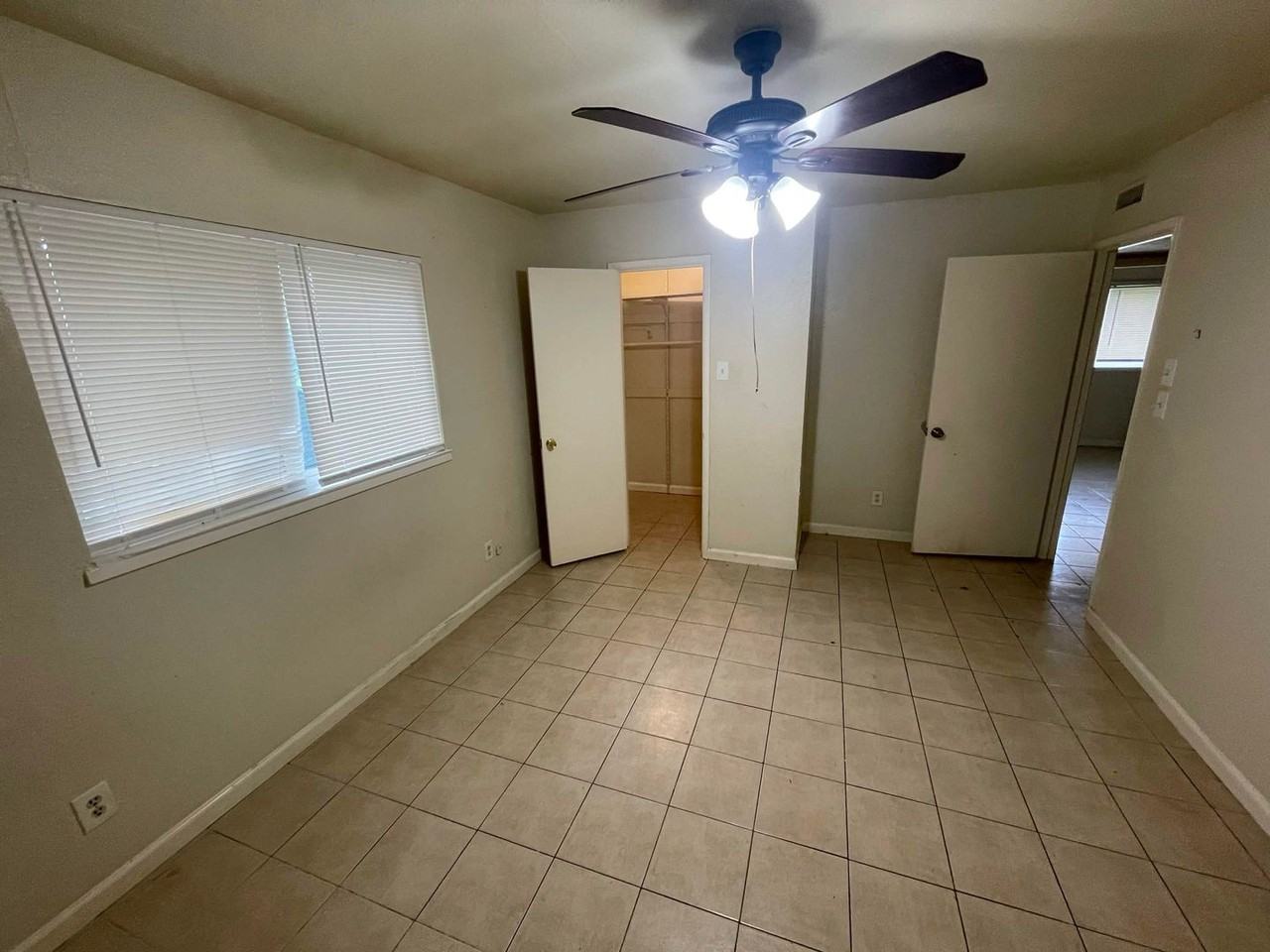 1408 E Park Blvd - Photo 6 of 13