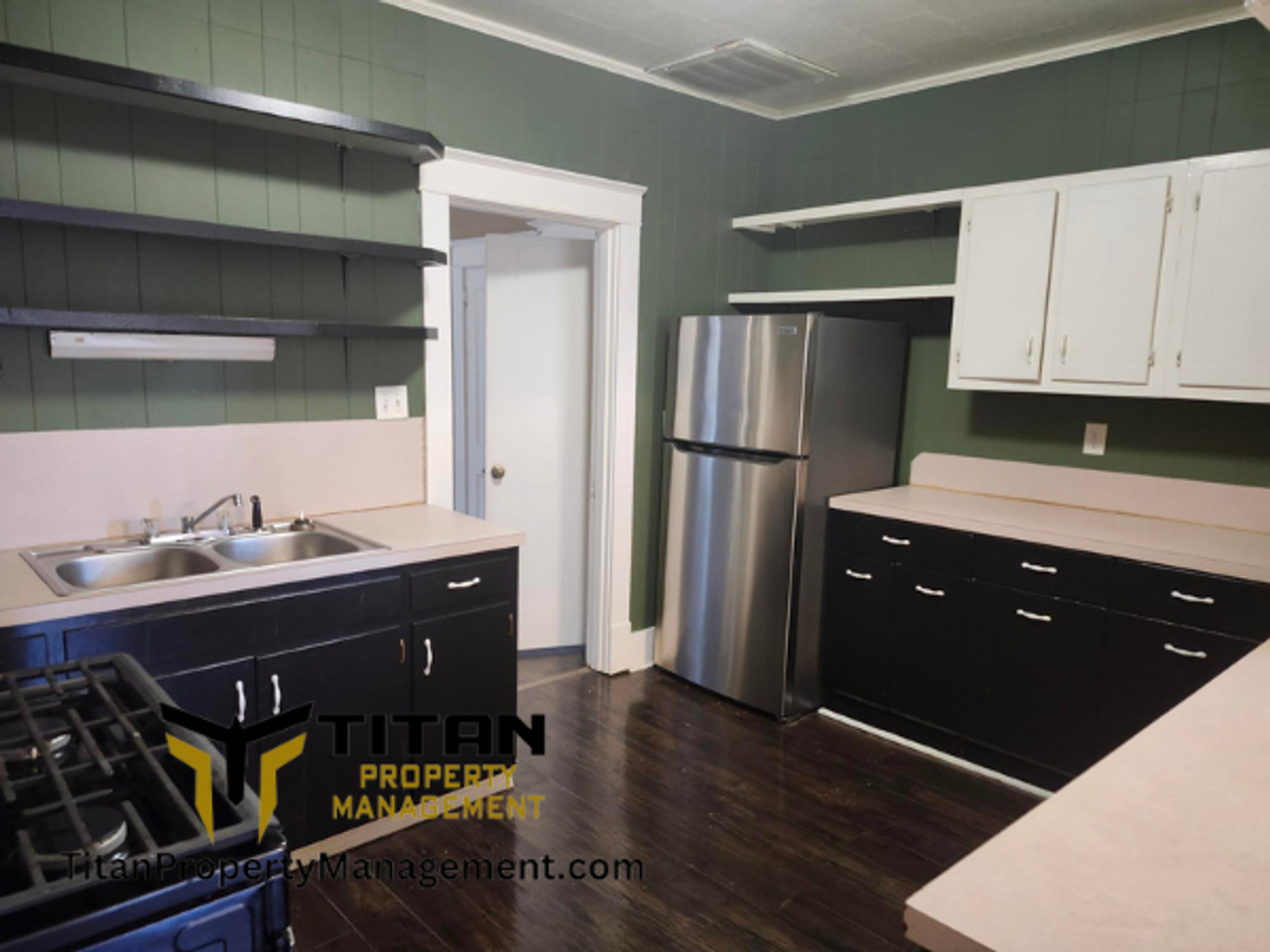 316 W Conway St - Photo 6 of 20