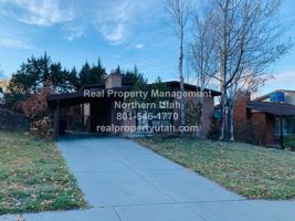 featured image of 1463 3rd St