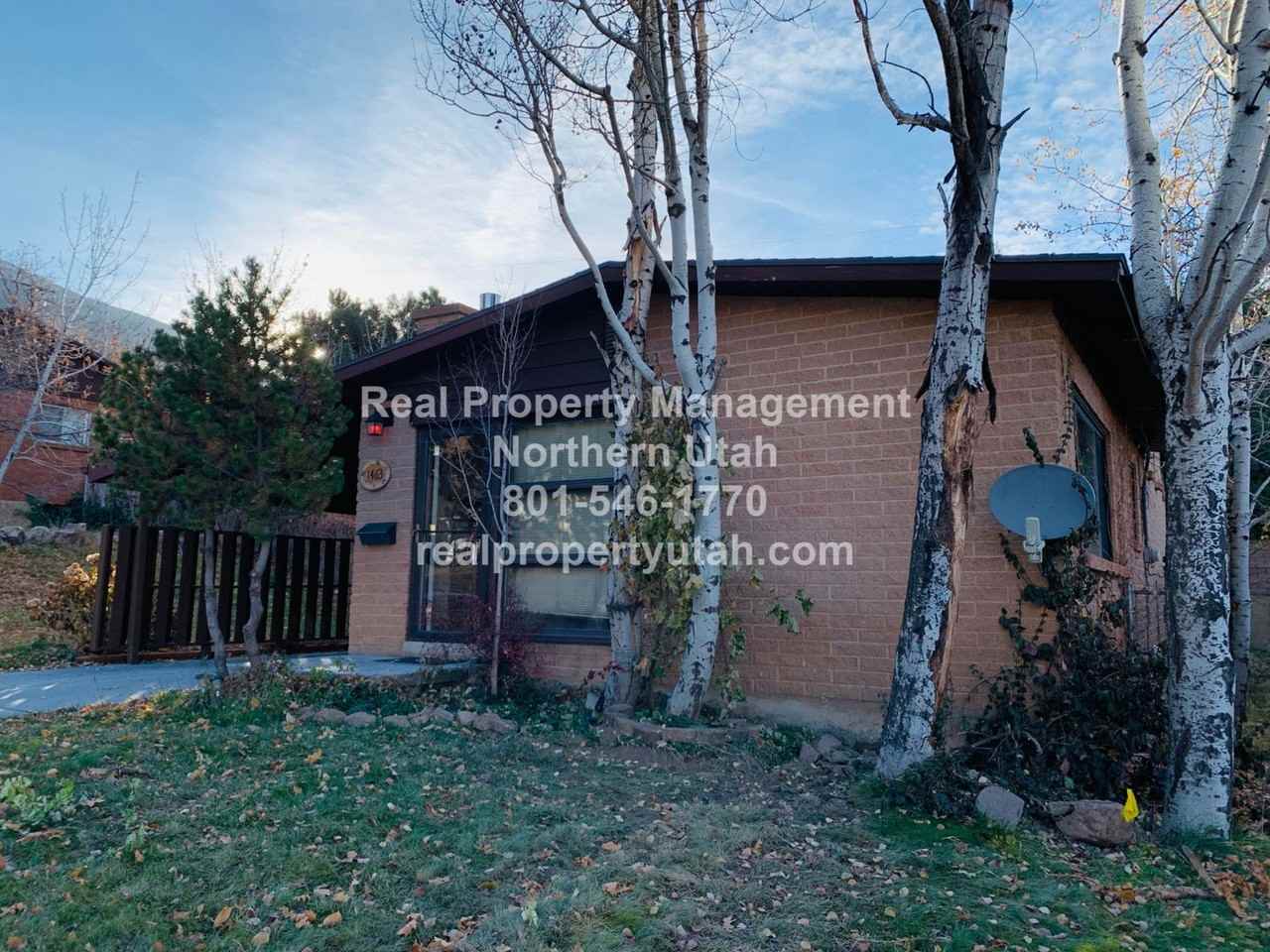 1463 3rd St - Photo 2 of 20