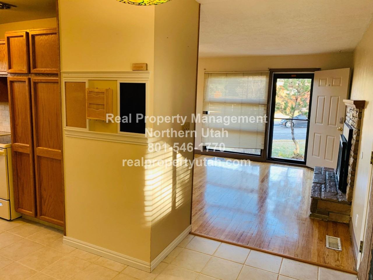 1463 3rd St - Photo 5 of 20