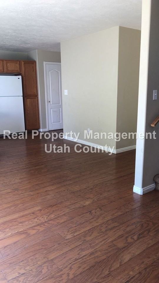 433 W 200 S - Photo 7 of 19