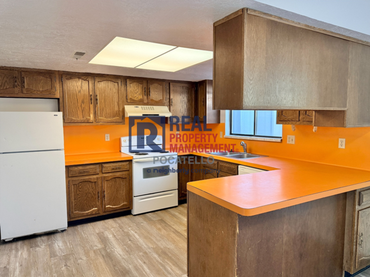 1117 Booth Dr - Photo 2 of 21